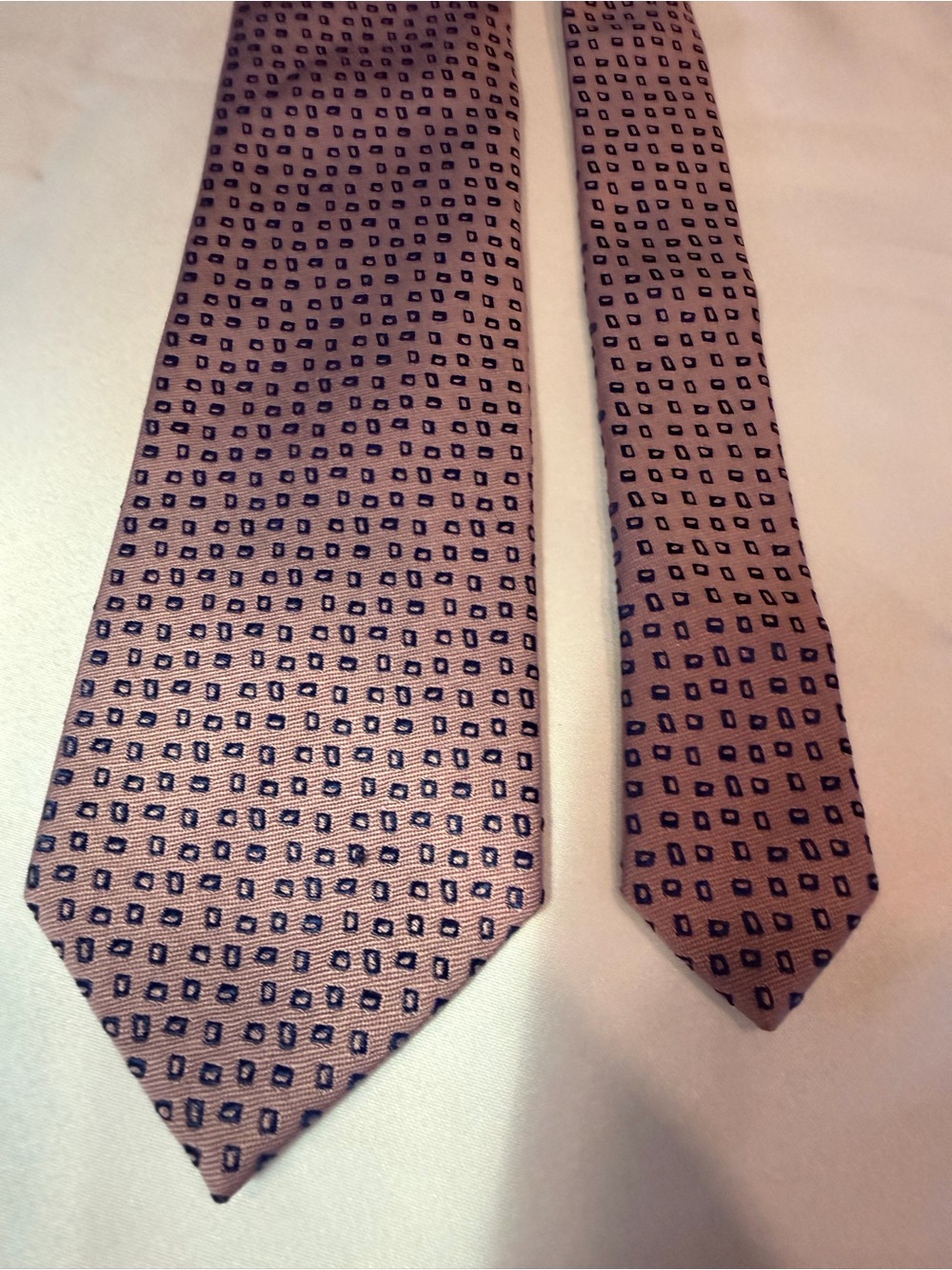 Charvet Paris 100% Silk Tie Made in France Pink Navy Geometric Pattern 3.25”